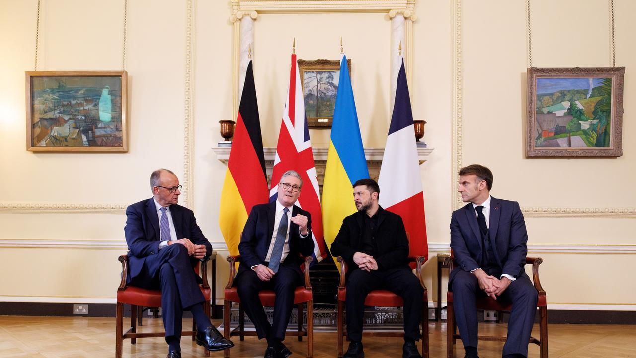 In London empfängt Prime Minister Keir Starmer den Ukrainischen Präsidenten Wolodymyr Selenskyj, den französischen Präsidenten Emmanuel Macron und Bunderkanzler Friedrich Merz