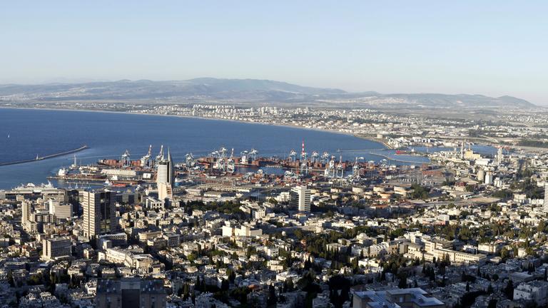 City of Haifa seen from Mount Carmel, in Israel. Copyright: xAntonioxRibeirox/xDesignxPicsx , 31911470 PUBLICATIONxINxGERxSUIxAUTxONLY Copyright: AntonioxRibeirox/xDesignxPics 31911470