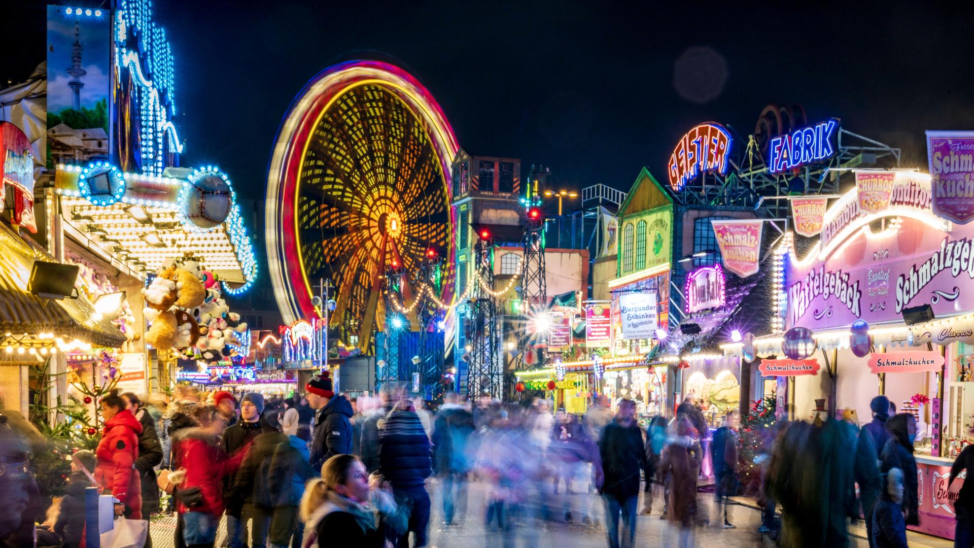 Ein nächtliche Aufnahme des Hamburger Winterdoms.