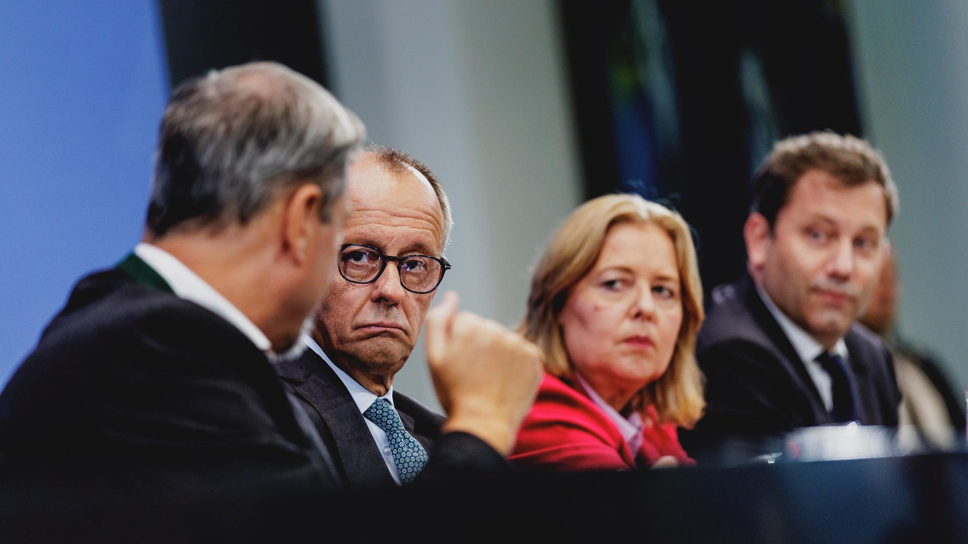 Markus Soeder, Ministerpraesident von Bayern, Friedrich Merz (CDU), Bundeskanzler, Baerbel Bas (SPD), Bundesministerin fuer Arbeit und Soziales, und Lars Klingbeil, Bundesminister der Finanzen, in Berlin, 03.09.2025.