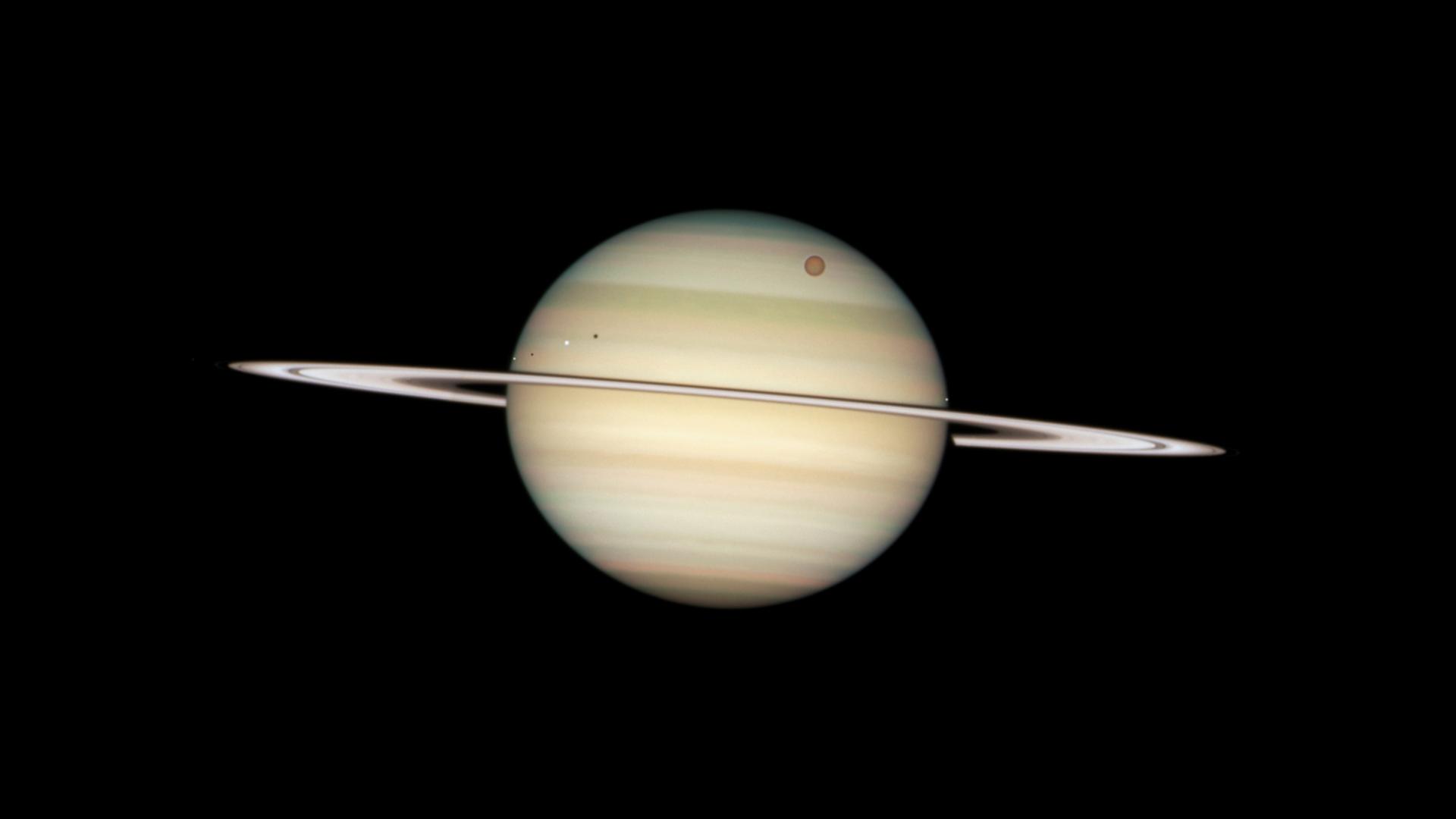 Der Planet Saturn mit Ring um ihn herum