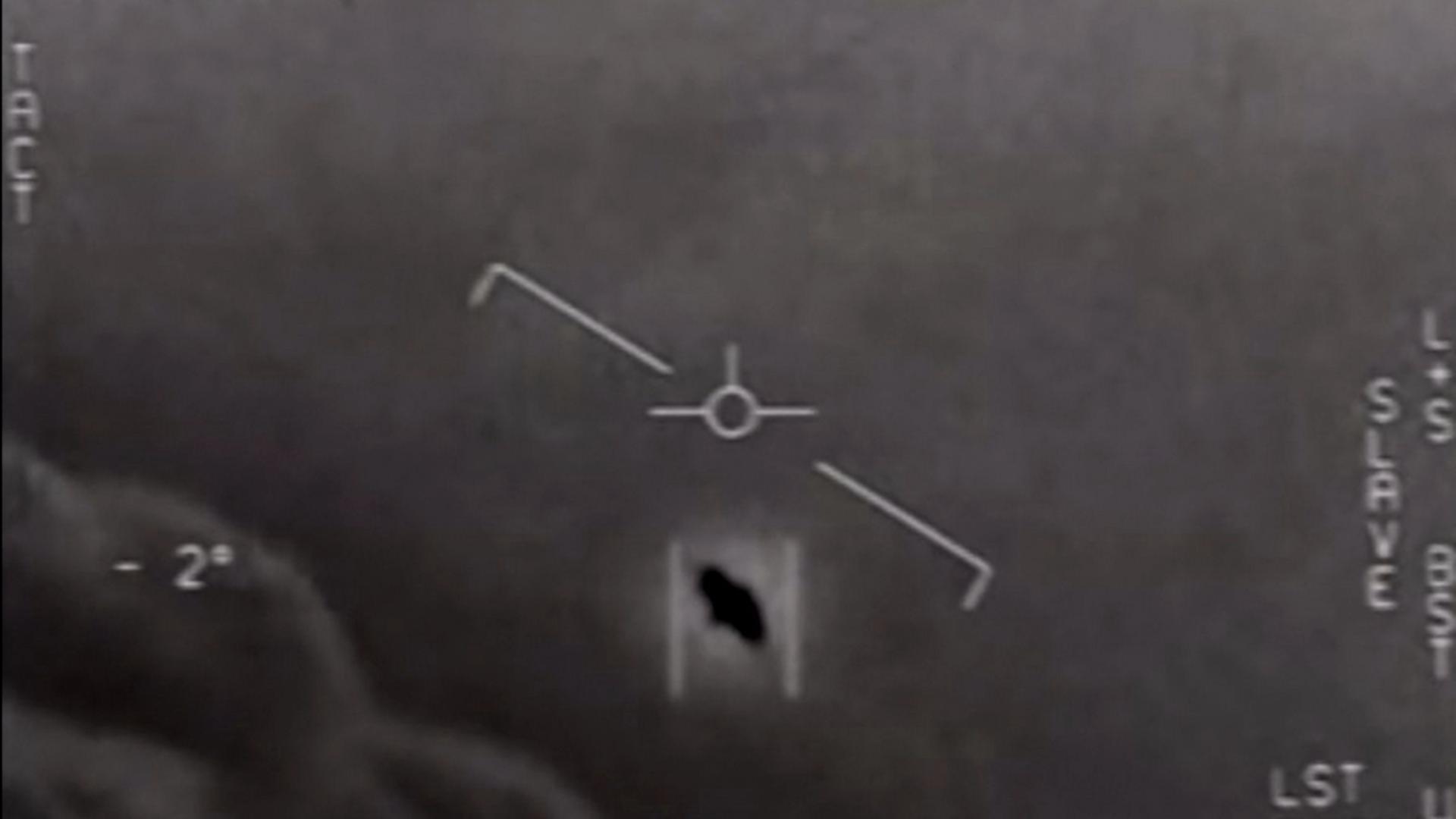 Ein offenbar unbekanntes Flugobjekt, das aber sicher nicht von Alpha Centauri stammt, sondern eher von militärischen Einrichtungen auf der Erde.